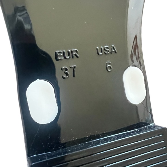 Jeffrey Campbell Black and White Sandals with Floral Strap Design - Picture 8 of 8